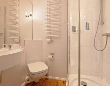 Villa Caldera Cuxhaven All bathrooms come with wooden floorboards