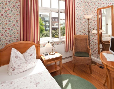Villa Caldera Cuxhaven Sunny single room overlooking the garden